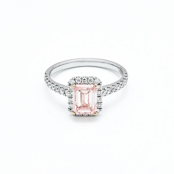 The Benefits of Choosing a Lab Grown Pink Diamond Engagement Ring.