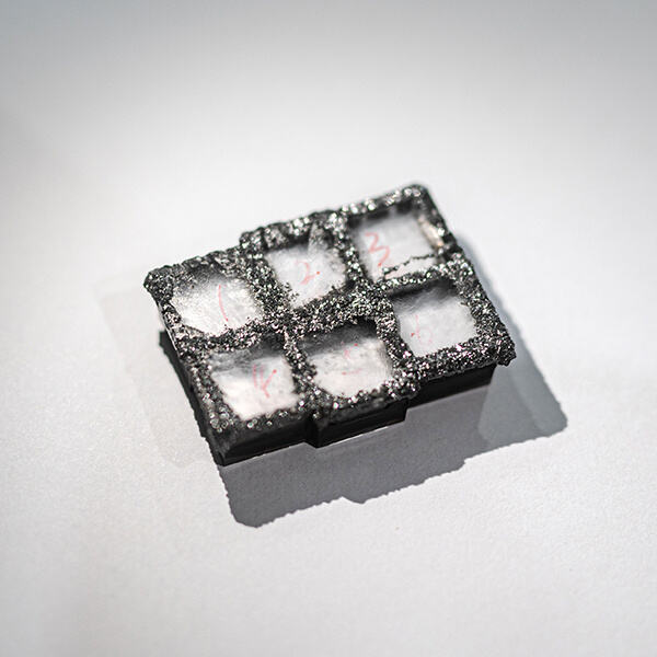 Diamantes criados em laboratório não lapidados