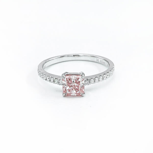 Celebre Seu Vínculo Especial com um Anel de Diamante Rosa