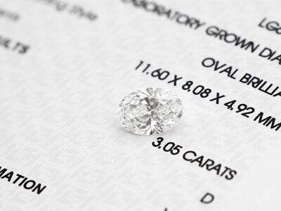 יהלומים ורודים מיוצרים במעבדה: איך יהלומים מיוצרים במעבדה מקבלים את הצבע הייחודי שלהם