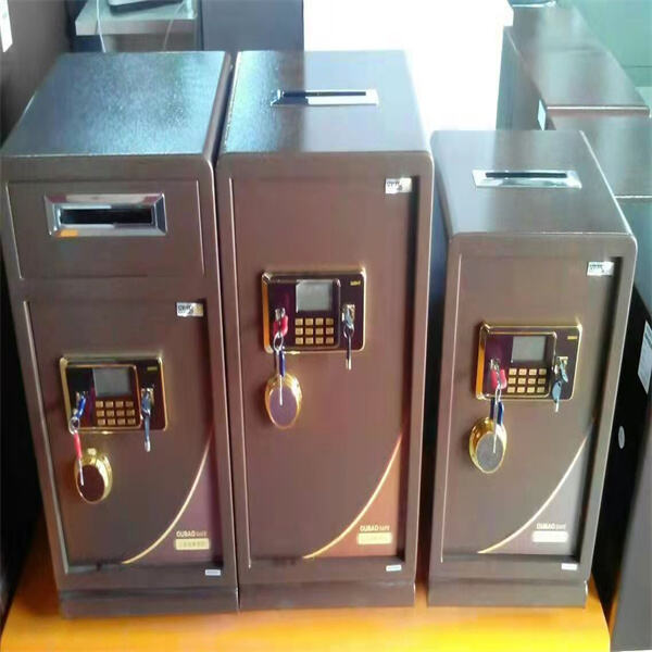 अपनी बचत को एक डिजिटल सेफ में सुरक्षित रखें।