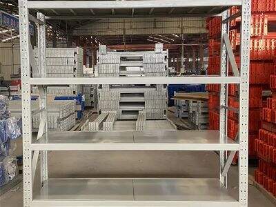 भारी भार वहन करने वाले भंडारण शेल्फ़ कैसे बनाएं