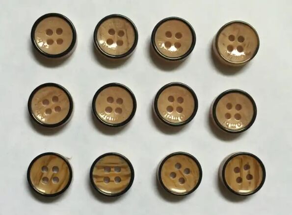 4 holes resin button for garment