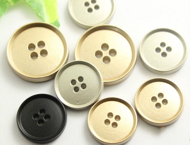4 hole metal button
