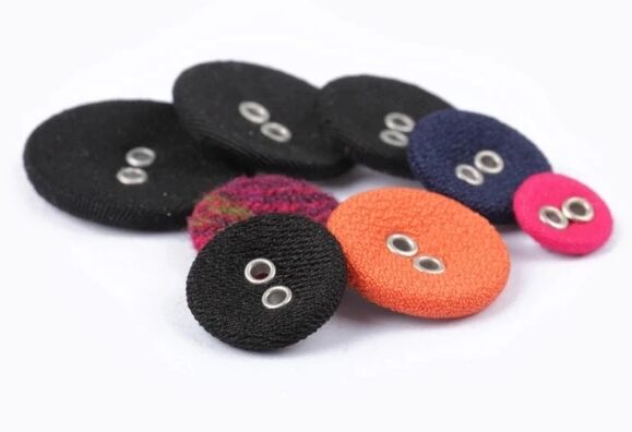 2 holes fabric covered button