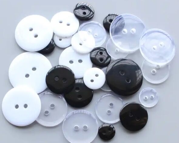 2 holes plastic shirt button