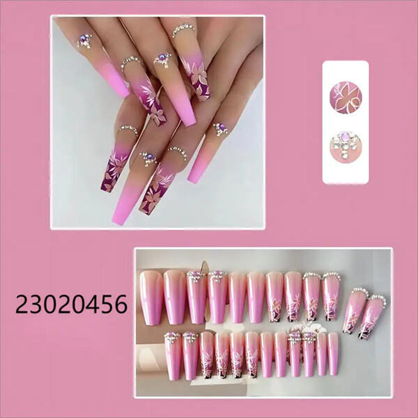 Τα Red French Tip Almond Nails είναι ευέλικτα για κάθε περίσταση