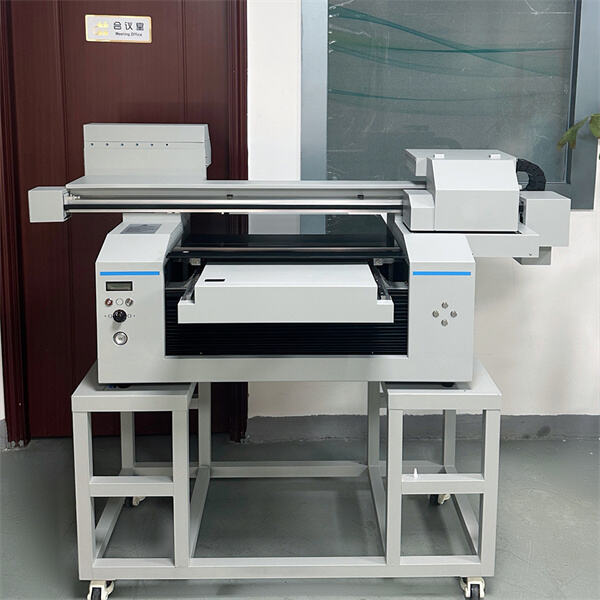 Use of Hybrid Flatbed Printers: