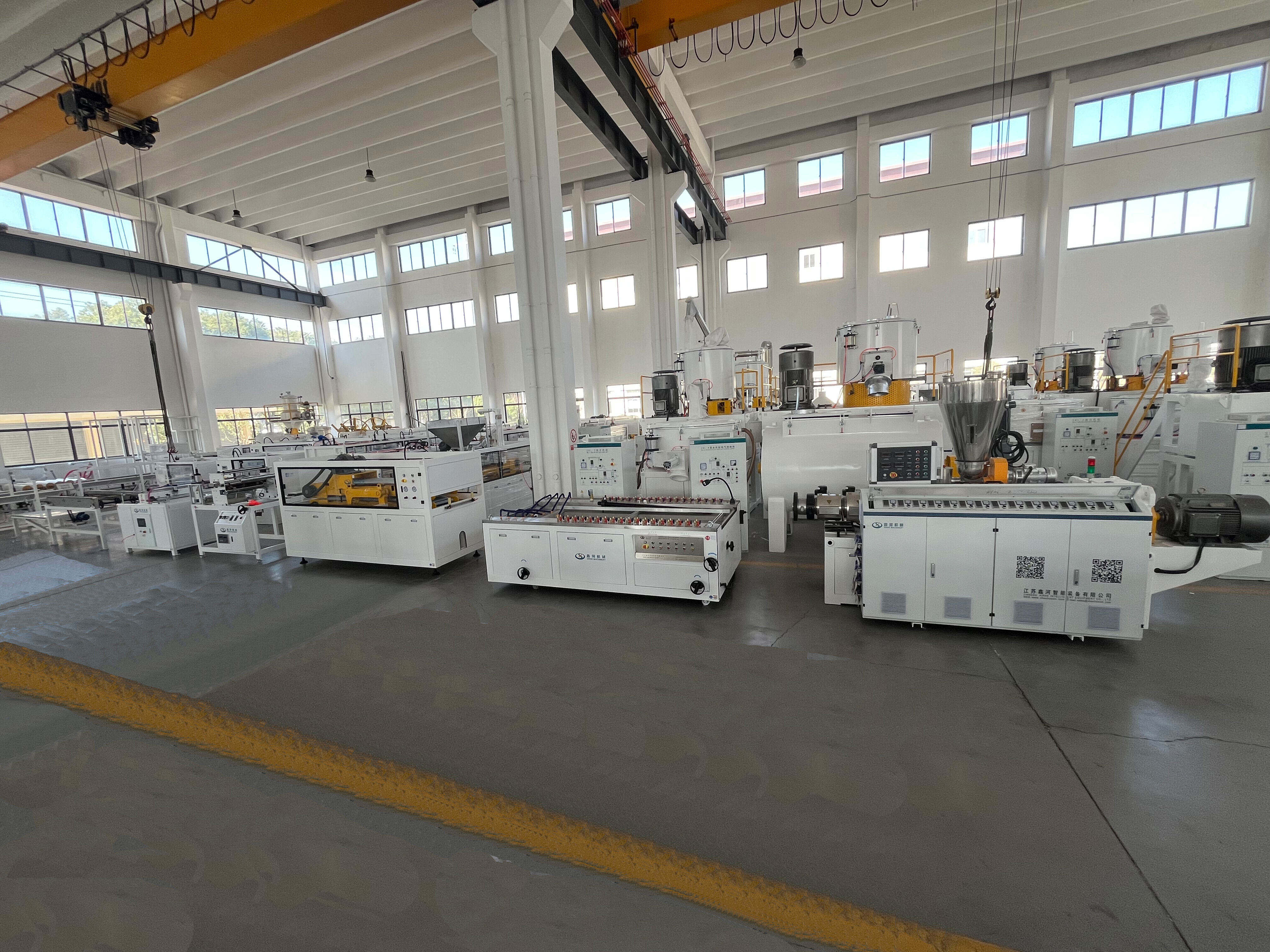 Why is the 200mm ceiling production line the first choice for initial investment producers?