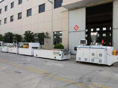 How can the PVC fluted board production line achieve the production of both micro-foam grating and stone plastic grille board?