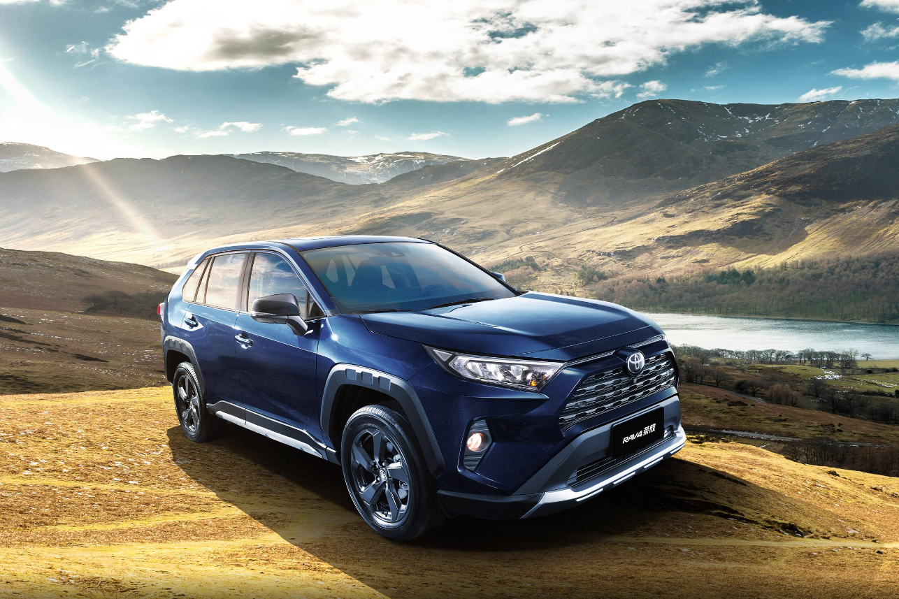 สำหรับ Toyota SUV รถมือสอง Toyo ta Rav4 รถแก๊ส 2020 2.0l Cvt 5 ไดรฟ์ Urban รุ่น 5 ประตู 4 ที่นั่งรถ Suv RAVXNUMX ใหม่รุ่นผลิต