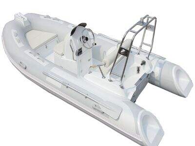 How Fiberglass RIB Boats Handle Challenging Sea Conditions