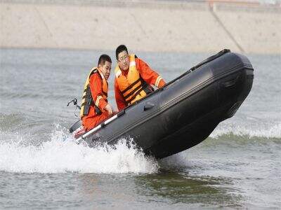 Die Rolle von aufblasbaren Kragen zur Verbesserung der Stabilität und Sicherheit auf dem Wasser