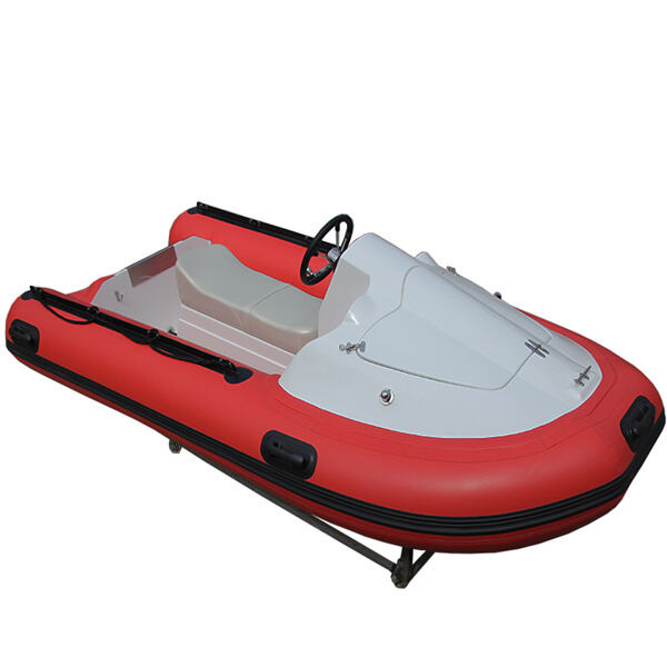 استمتع بالإثارة والحماس في ركوب قوارب الجت سكي القابلة للنفخ، والتي تضمن إبهار المشترين الباحثين عن ألعاب مائية مبتكرة وممتعة.