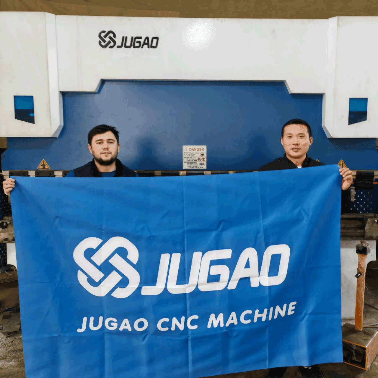 JUGAO CNC MACHINE CNC bending machine is exported to Uzbekistan, and its after-sales service is well received