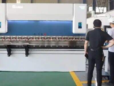 Avoiding operator error through intuitive CNC press brakes interfaces