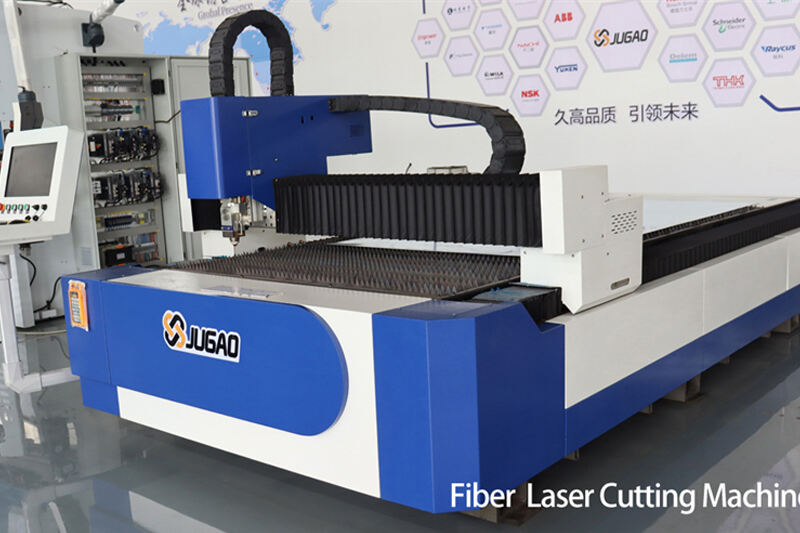 Perbedaan antara mesin pemotong plasma dan mesin pemotong laser serat