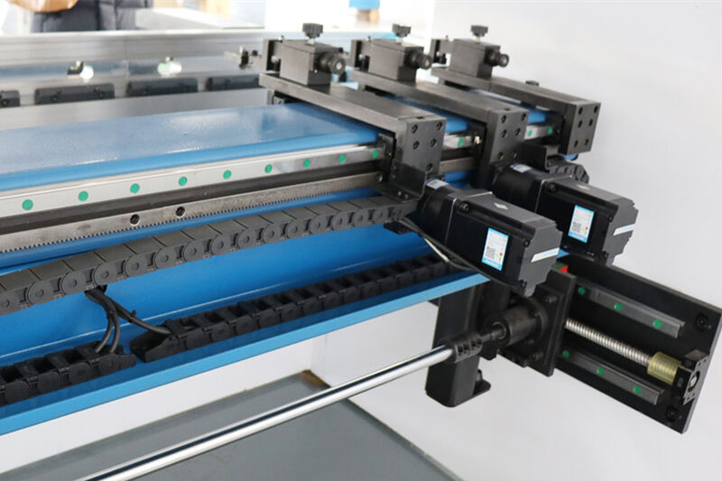 Function and working principle of bending machine axis