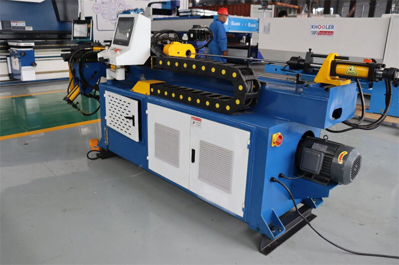 What are the advantages of pipe bending machines in the manufacturing industry?