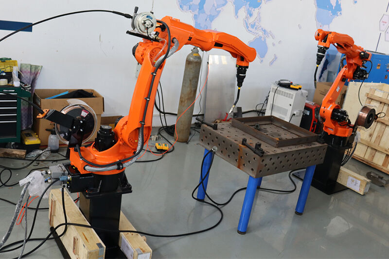 What is the typical welding speed of a welding robot? What precautions should be taken?
