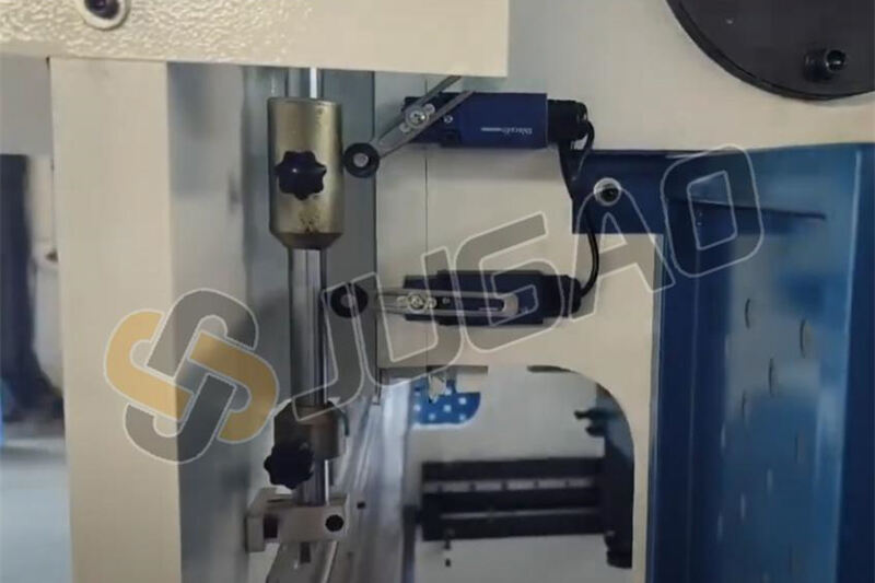 Analysis of Ram Travel Control System in Hydraulic Press Brakes