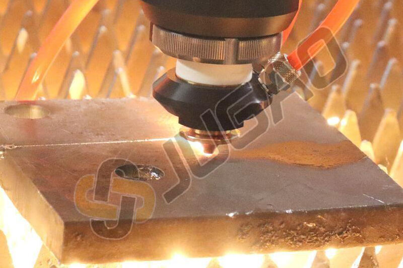 What is the positive and negative focal length of a metal laser cutting machine?