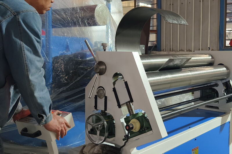 العوامل المؤثرة على الأداء البيئي لآلات دحرجة الصفيح