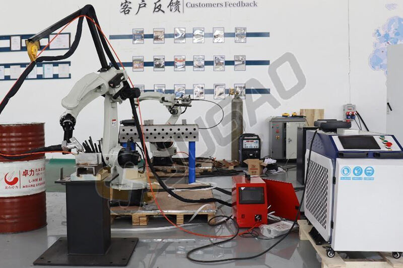 سرعة اللحام بالليزر، وقوة الليزر، وسماكة المادة