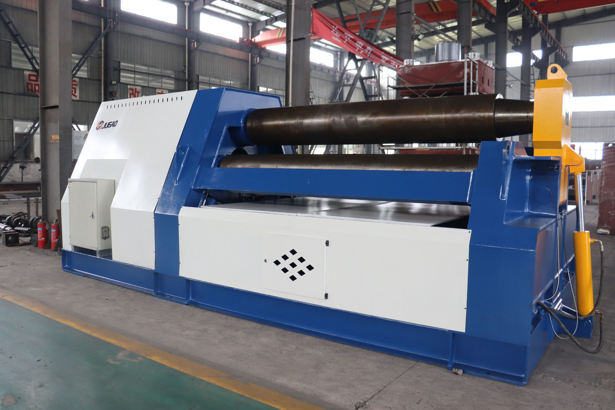 Creating Perfect Bends with the 4 Roll Plate Rolling Machine