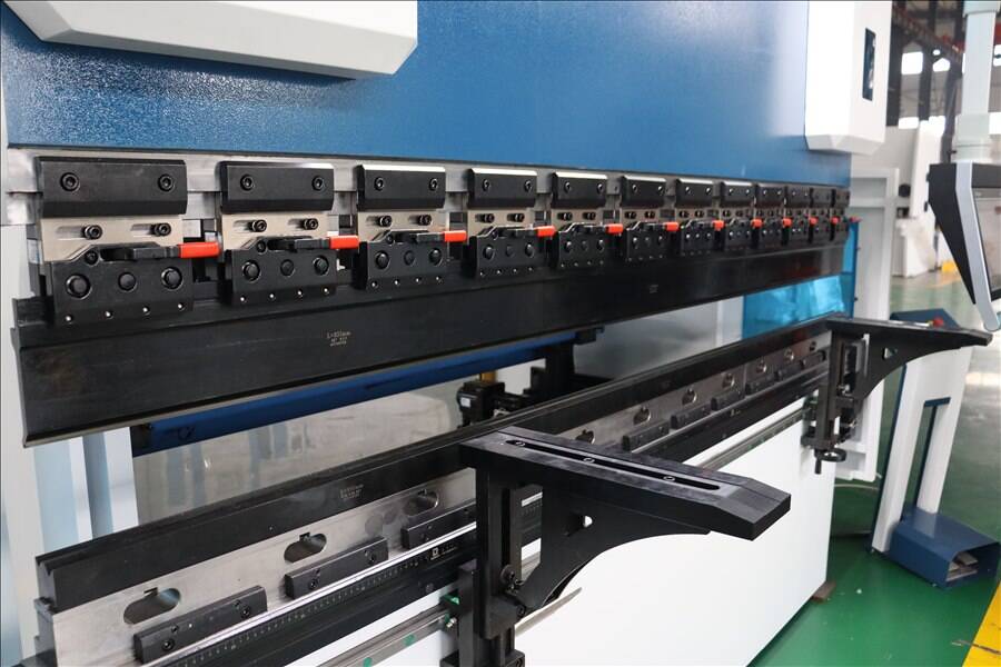 Máy Uốn Thủy Lực Giúp Bạn Đạt Được Độ Chính Xác Như Mong Muốn