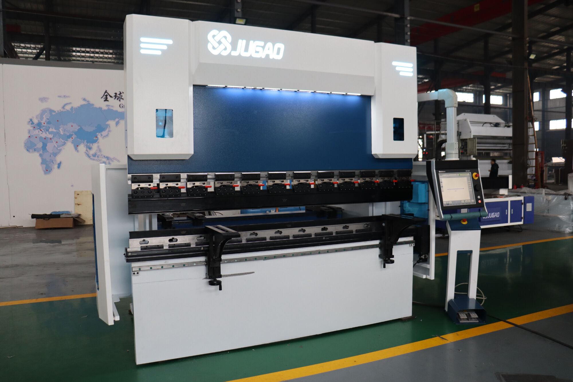 Increased productivity and quality control with CNC servo press brakes
