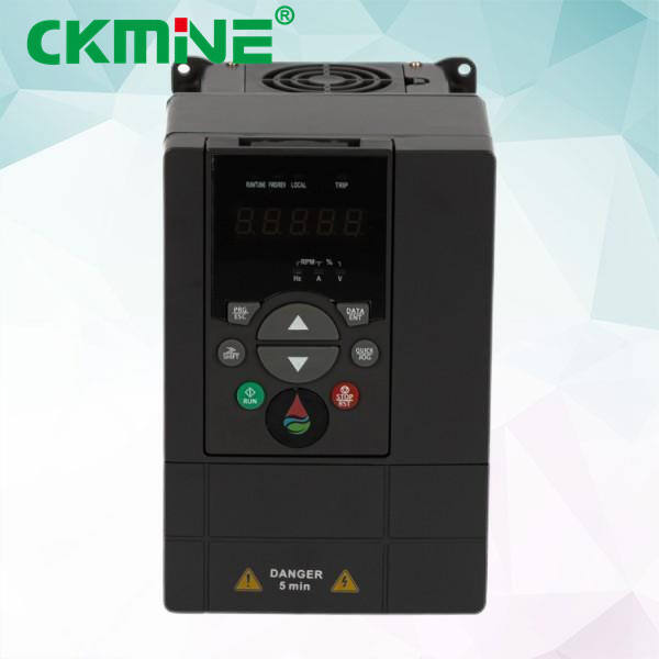 Exploring the Features and Capabilities of a 10kW Solar Inverter
