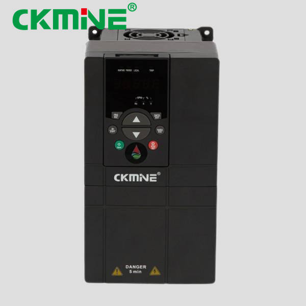 Harnessing the power of the sun and modern technology with a hybrid solar inverter