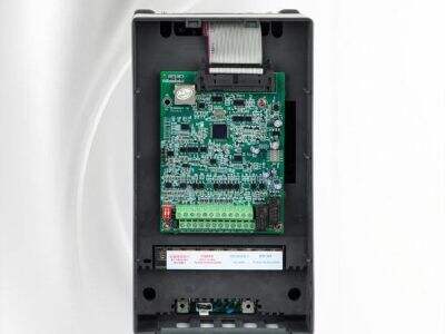 Ağdışı Güneş Enerjisi İnvertörleri Enerji Depolama Sistemleriyle Nasıl Entegre Olacak?