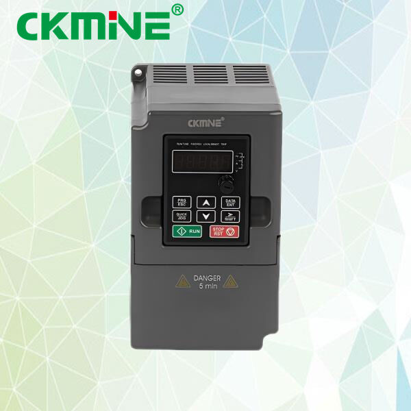 Eco-friendly energy solutions with off grid hybrid solar inverters