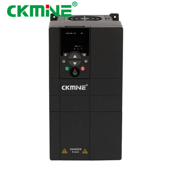 Maximizing energy efficiency with a 3 phase hybrid inverter system