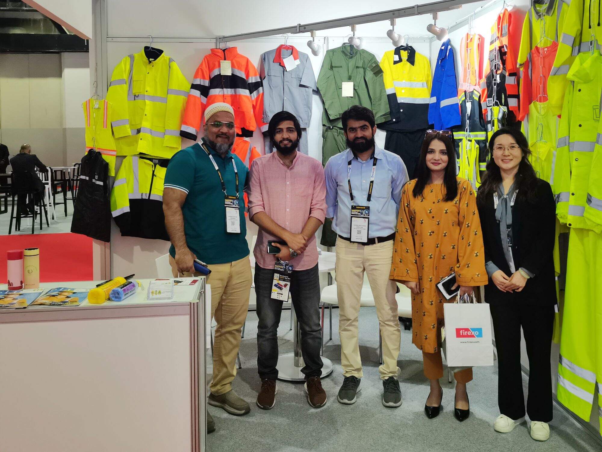 Customer Success Story: Glory Garment's Customized Safety Wear for Construction Crews