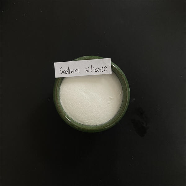 Multiplices applicationes silicatis sodii