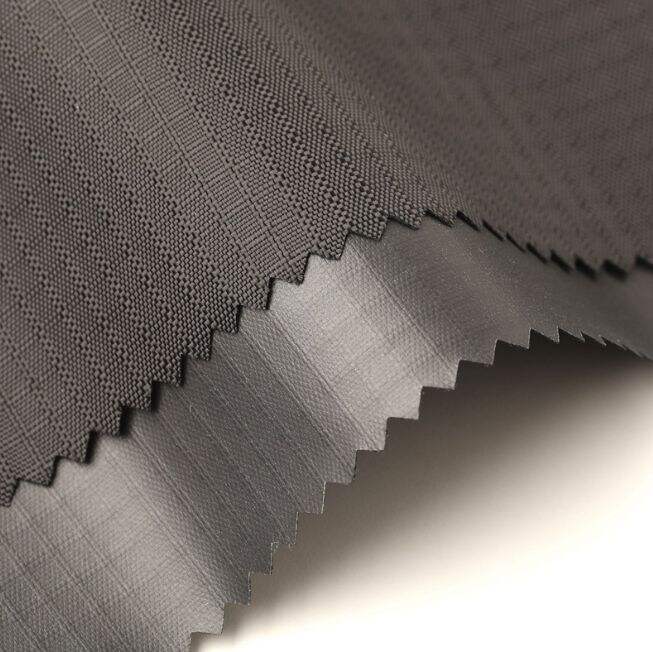 Kaip atpažinti tikrąjį PU dengtą poliesterio audinį savo projektams?