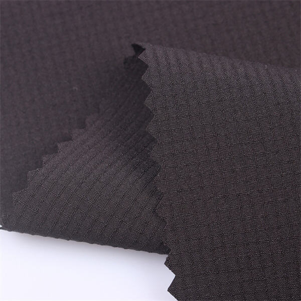 How to choose the best polyester and elastane fabric for your products