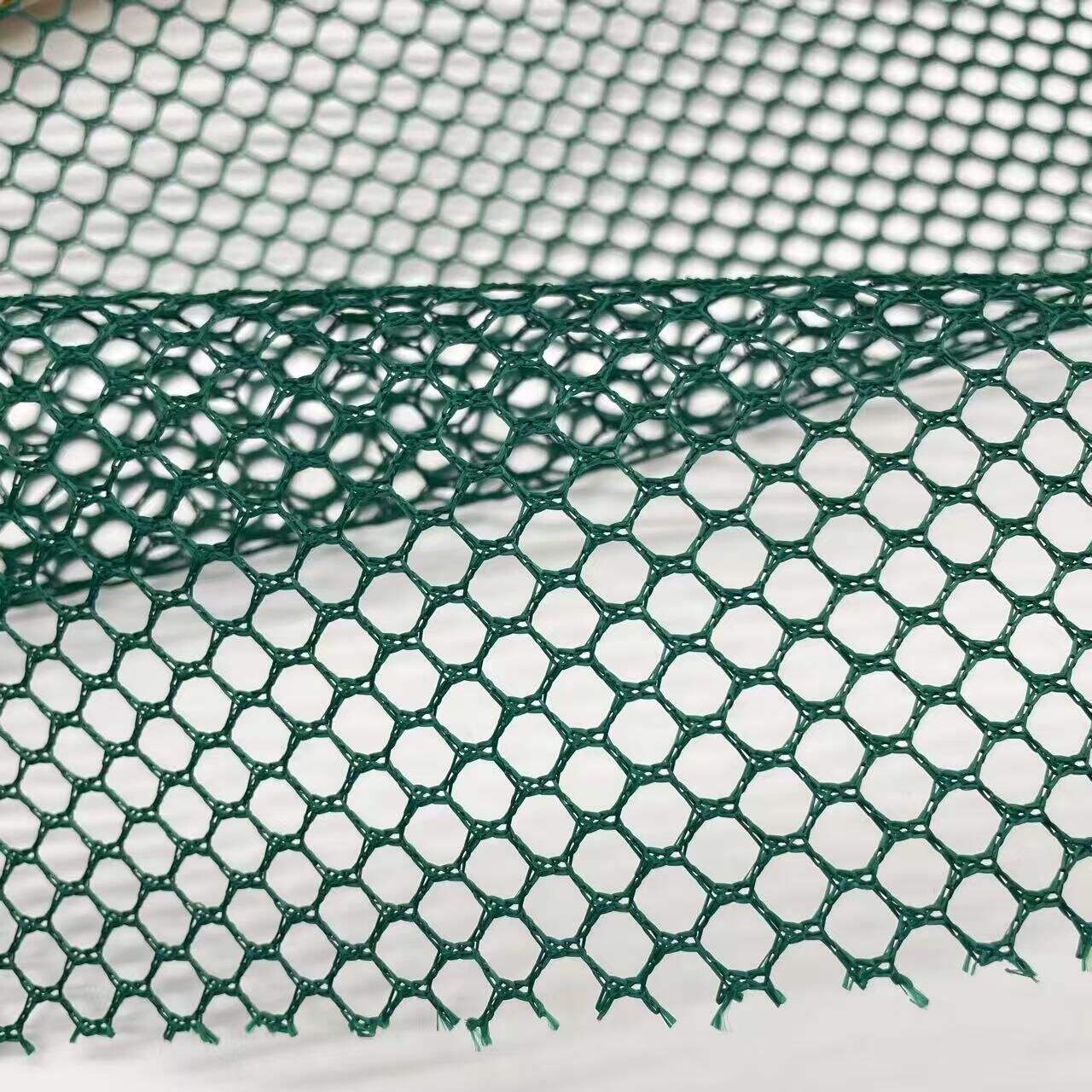 أين تجد موردي القماش الشبكي بالجملة للحقائب؟