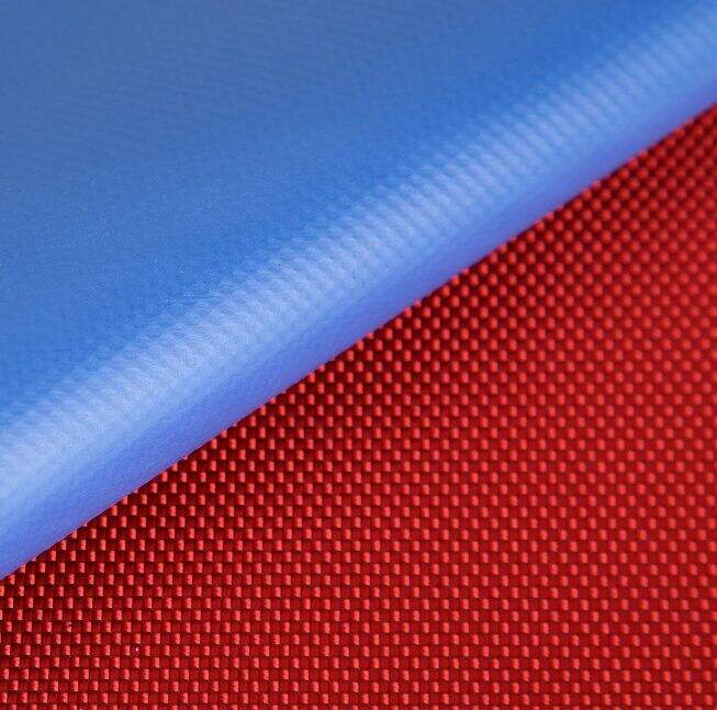 Pourquoi le tissu enduit PVC est-il idéal pour les applications industrielles ?