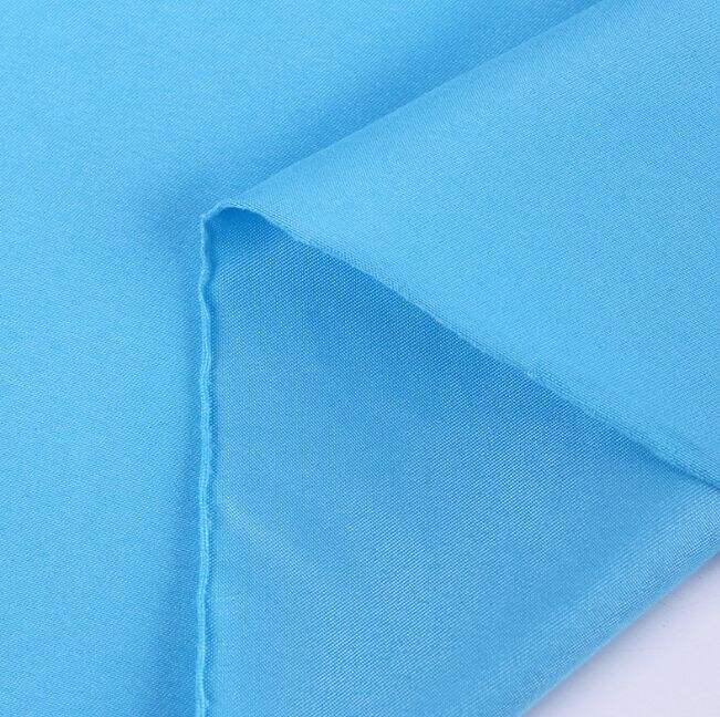 What Are Common Usage Issues with Polyester Microfiber Fabric?