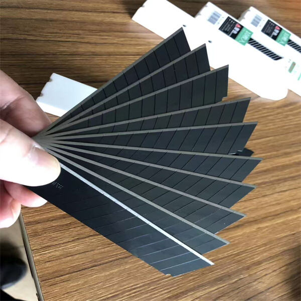 The Benefits of Using a Safety Blade