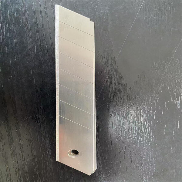 Achieve professional results with a razor blade scraper