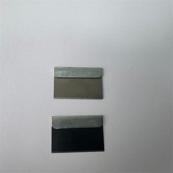 Enjoy a traditional shaving experience with single blade razor blades