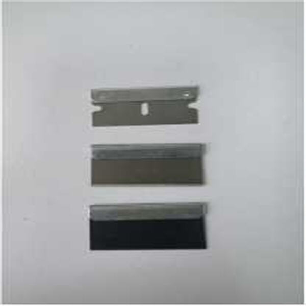 Tips for safely using a single razor blade