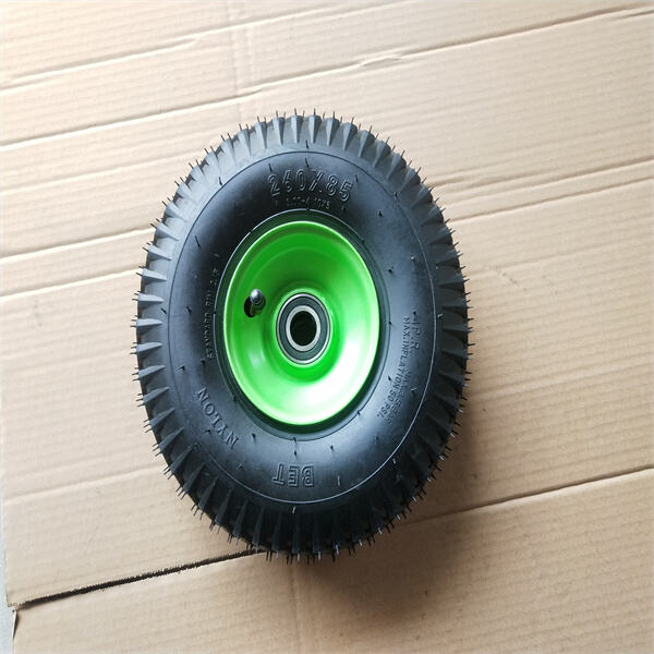 Heavy-duty support with hand truck pneumatic wheels
