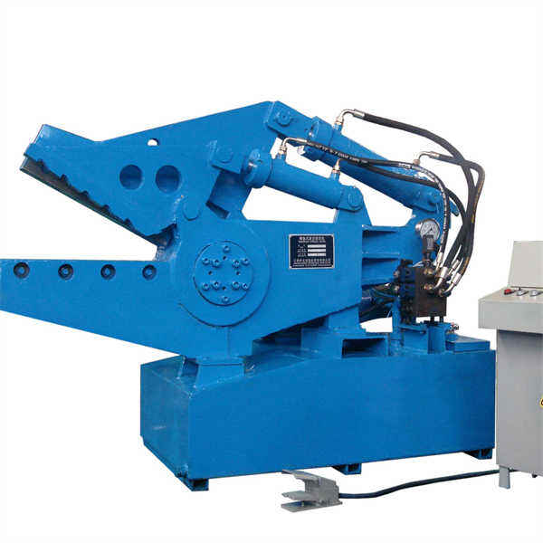 Easy to use and maintain scrap baler technology