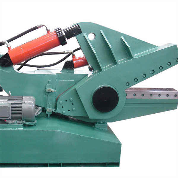 Efficiency and Accuracy with a Machine Metal Cutter
